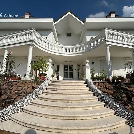 White House Apartment Лайнате Екстериор снимка