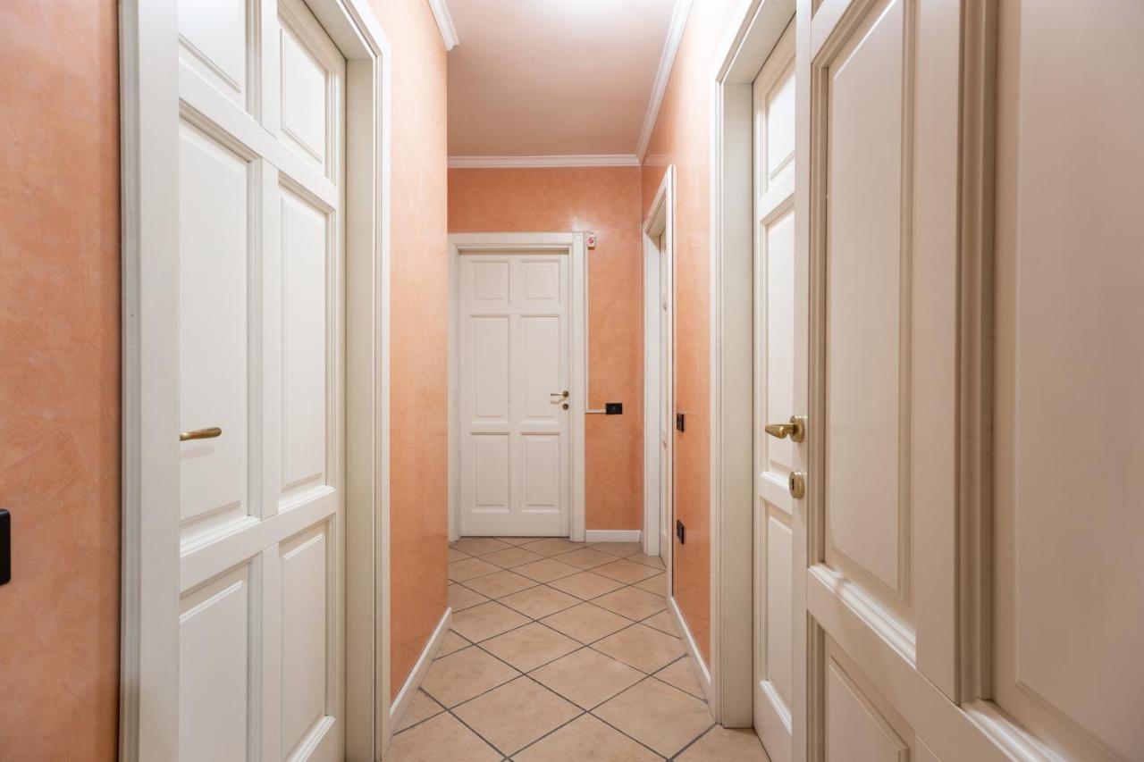 White House Apartment Лайнате Екстериор снимка