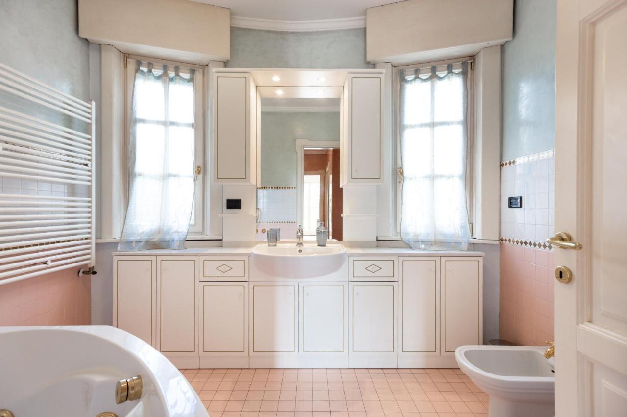 White House Apartment Лайнате Екстериор снимка