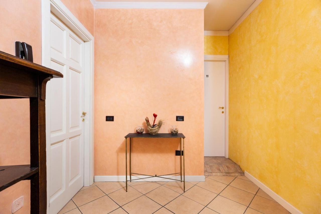 White House Apartment Лайнате Екстериор снимка