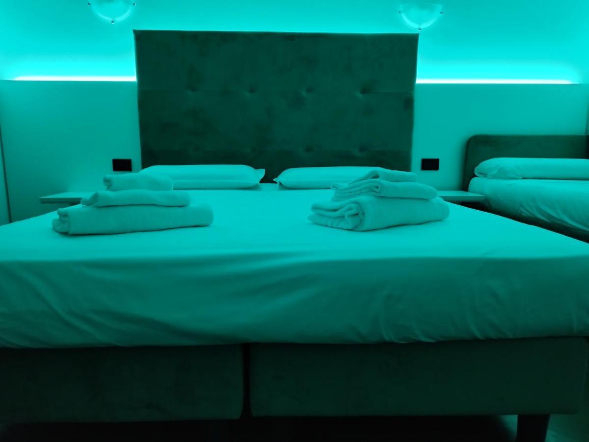 White House Apartment Лайнате Екстериор снимка