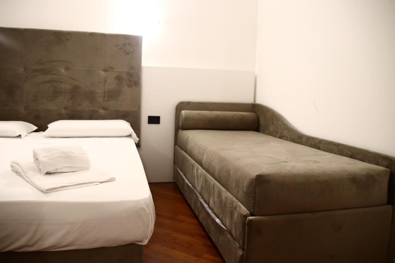 White House Apartment Лайнате Екстериор снимка