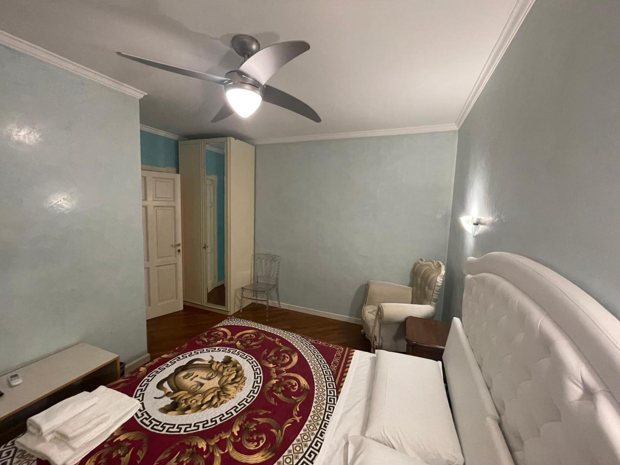 White House Apartment Лайнате Екстериор снимка